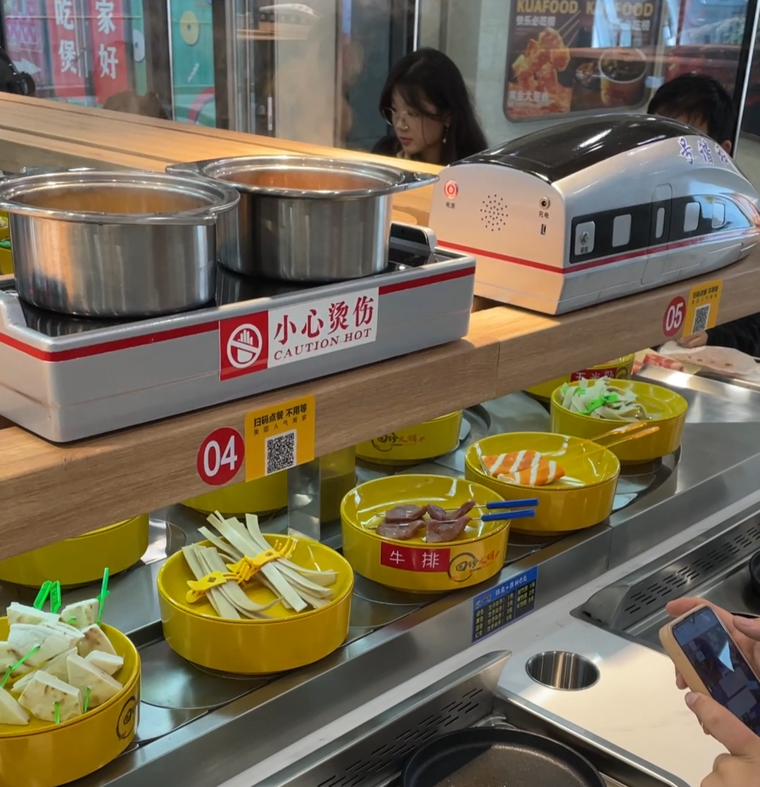 什么樣的餐廳適合配備智能送餐小火車？